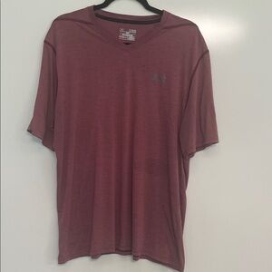 Men’s maroon under armor, extra large short sleeve V-neck T-shirt, non-smoking